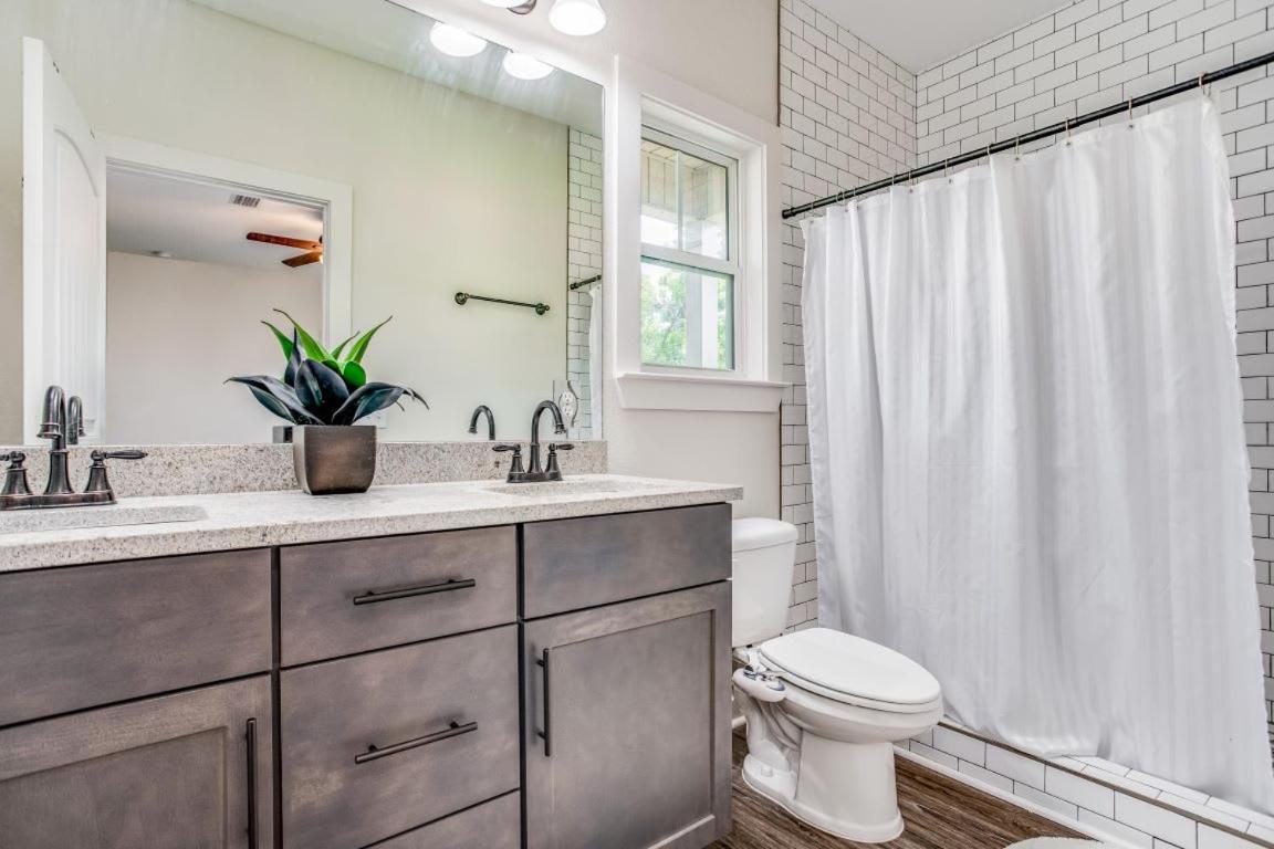 Beach Flow Bungalow-Mins To Downtown-Dining-Base Pensacola Eksteriør bilde