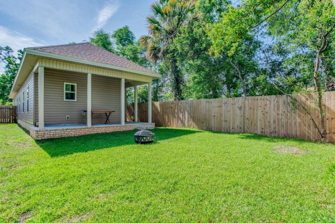 Beach Flow Bungalow-Mins To Downtown-Dining-Base Pensacola Eksteriør bilde