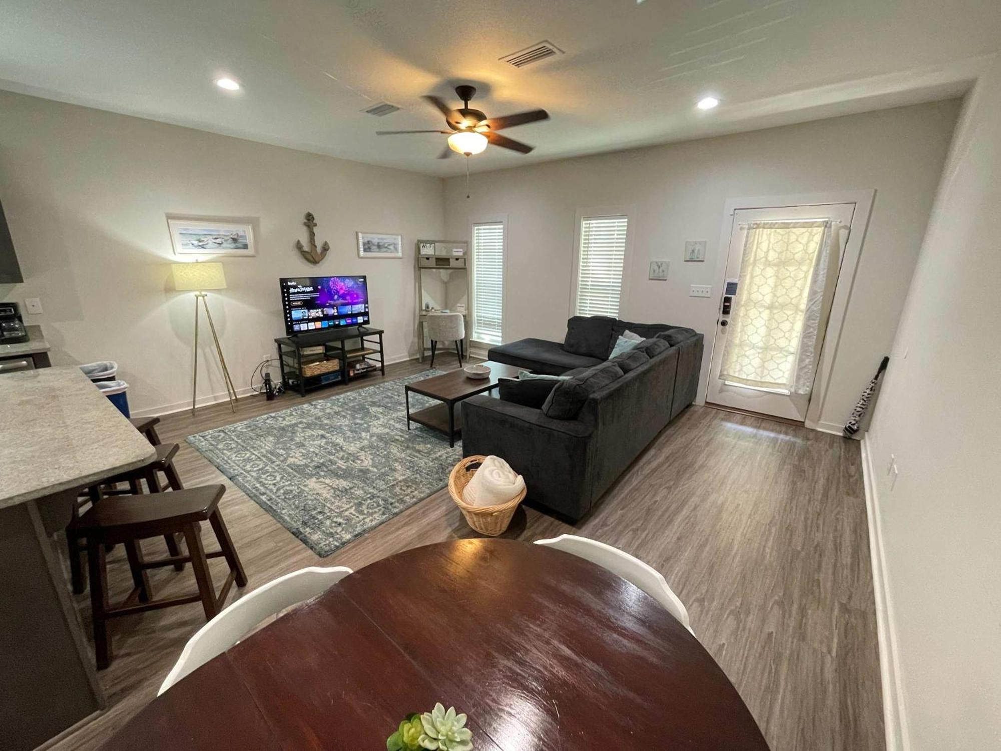 Beach Flow Bungalow-Mins To Downtown-Dining-Base Pensacola Eksteriør bilde